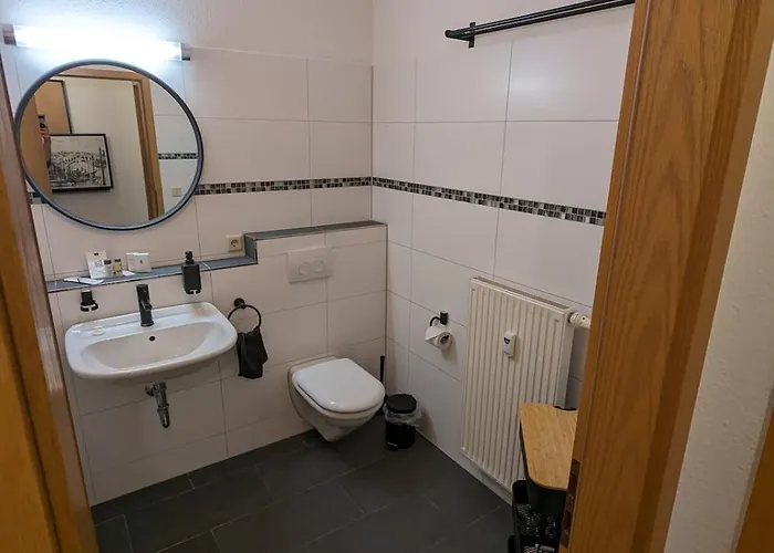 Zentrumsnahe Mit Sonnenterrasse Lipcse